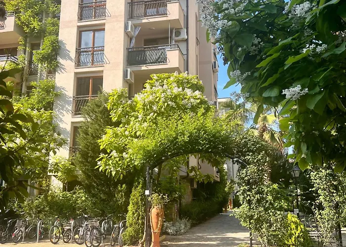 Deluxe In Cascadas Family Sunny Апартамент Слънчев бряг