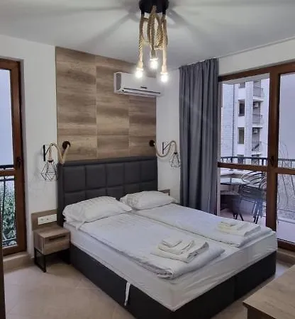 Deluxe In Cascadas Family Sunny Apartment